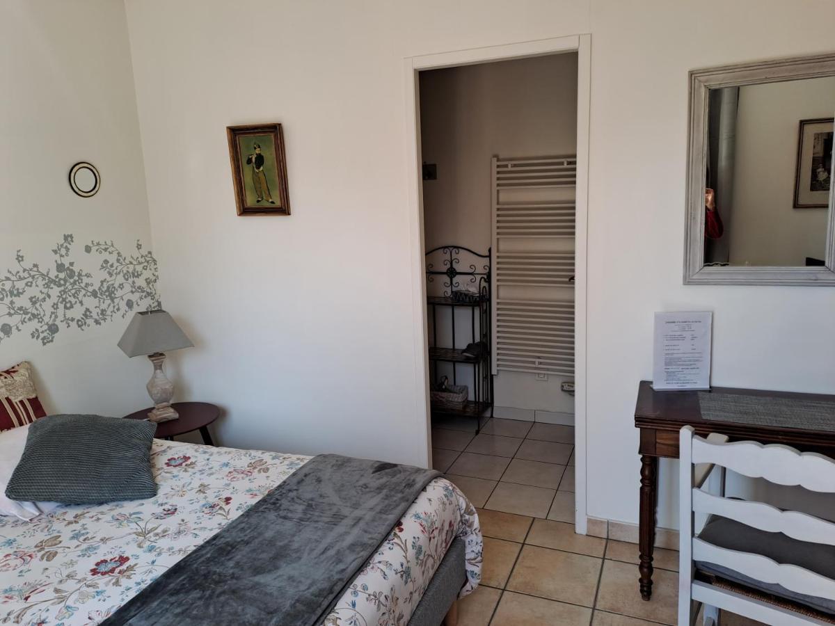 Chambre D'Elisabeth A La Ferme Montepilloy Экстерьер фото